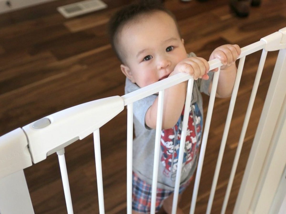 best play yard gate