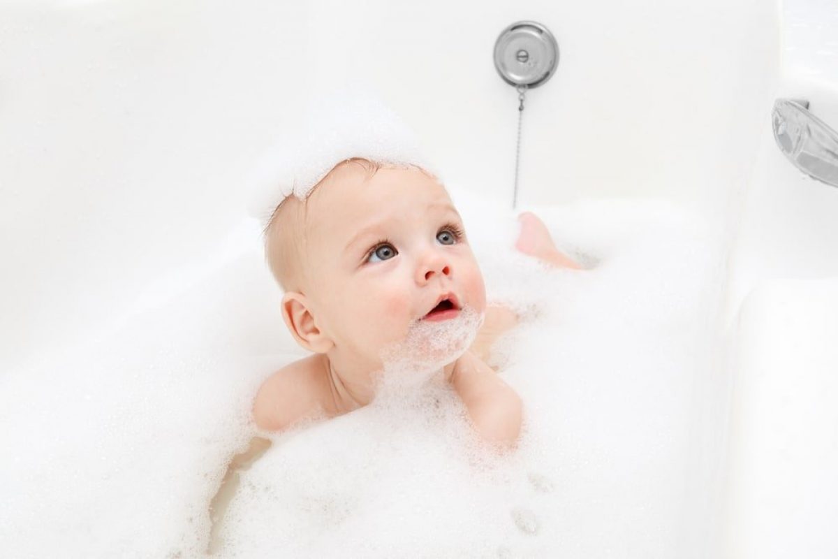 Showering With A Newborn Baby How To S And Safety Tips