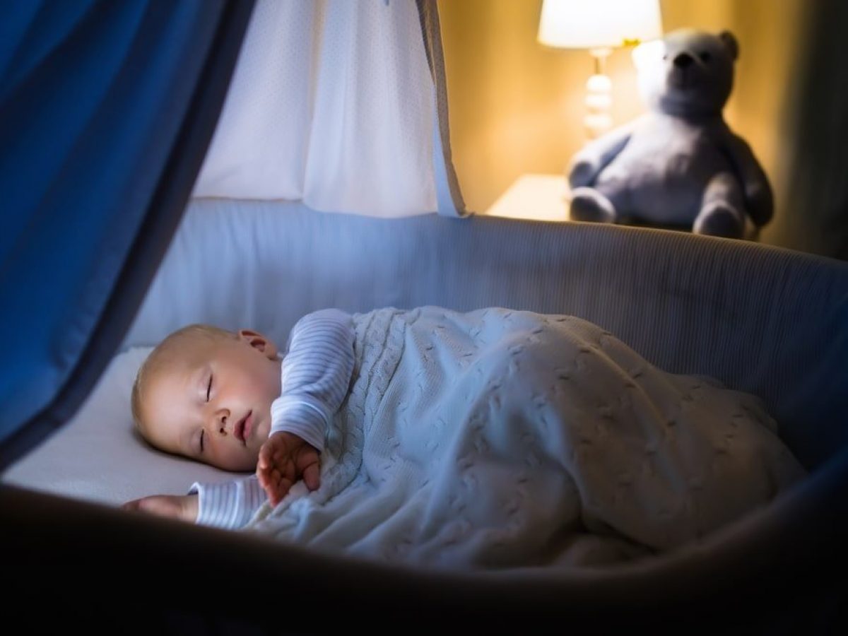 baby bassinet that rocks automatically