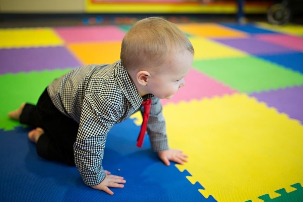 15 Best Baby Knee Pads for Crawling in 2020