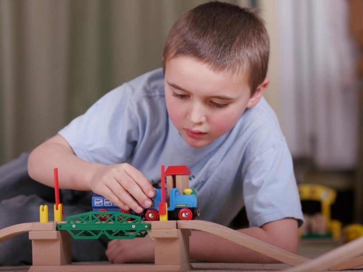 imaginarium waterfall train table