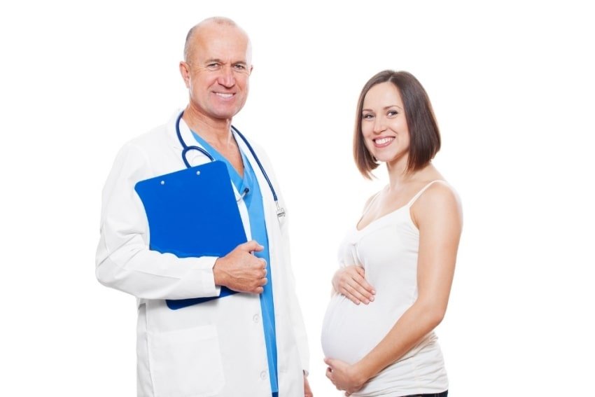 pregnant woman and doctor