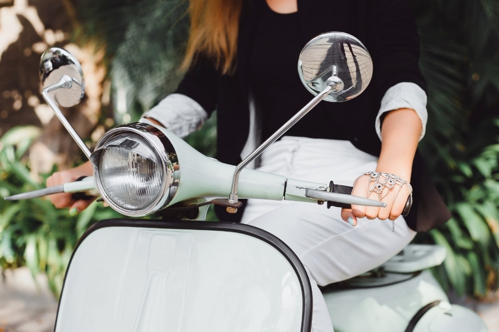 can-you-ride-a-motorcycle-while-pregnant-is-it-safe-or-not